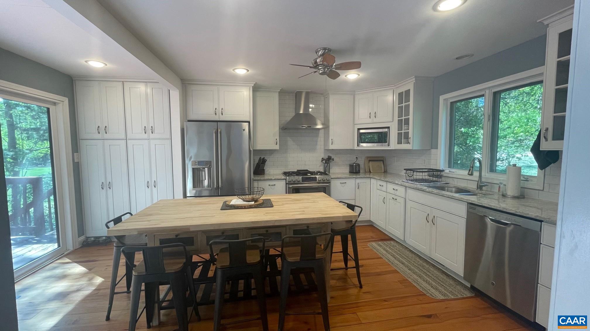 WINDWOOD COVES - Residential