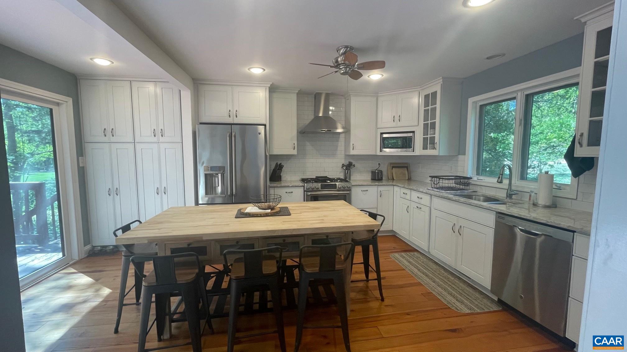 WINDWOOD COVES - Residential