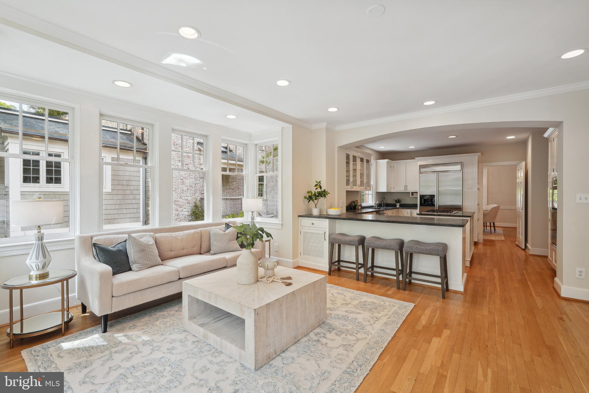 NORTH CLEVELAND PARK - Residential