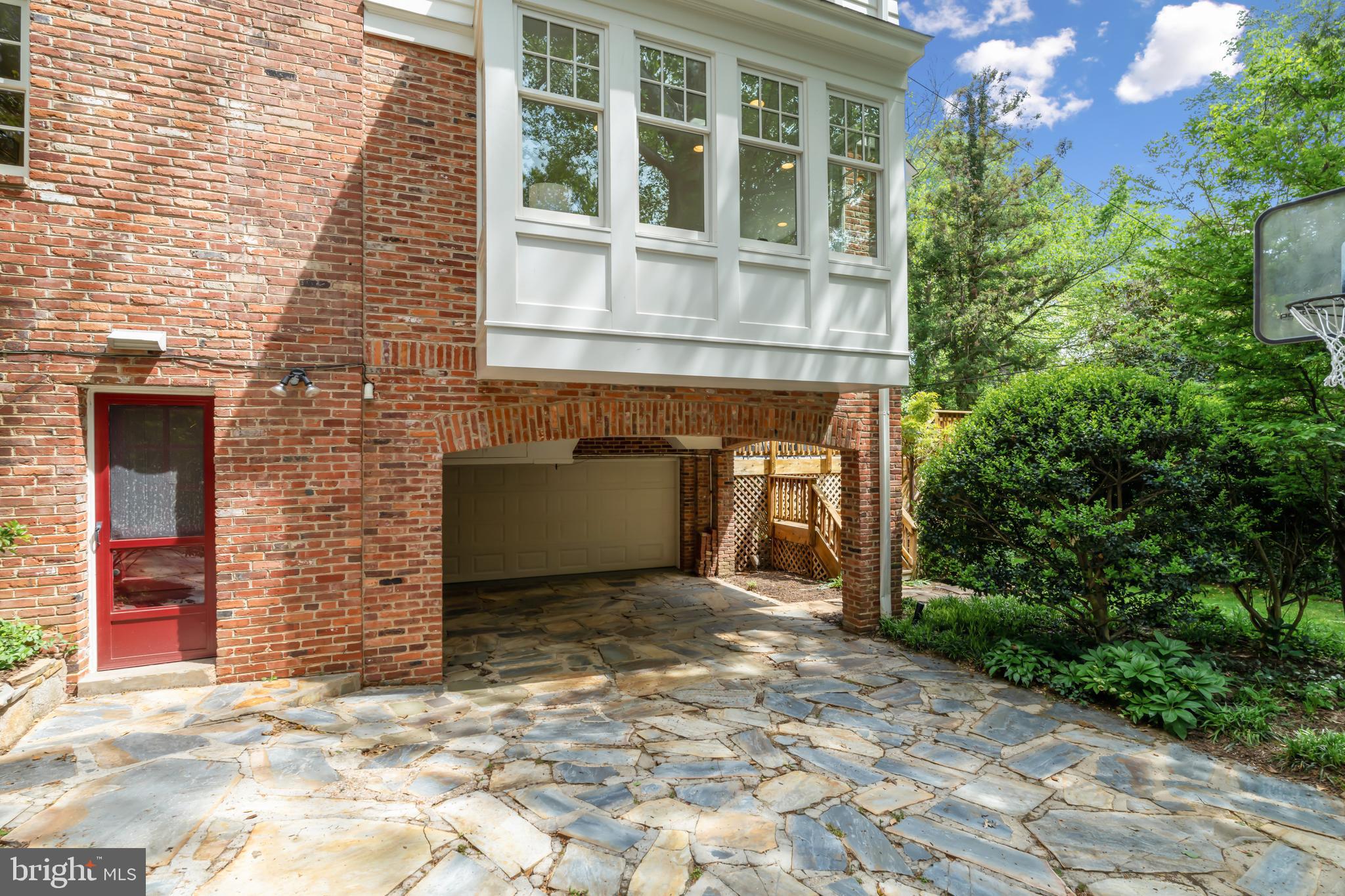NORTH CLEVELAND PARK - Residential