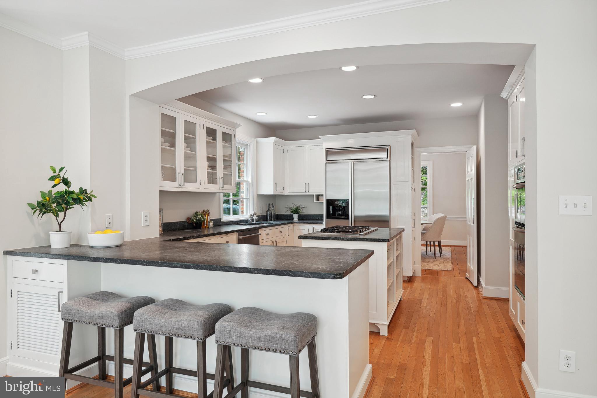 NORTH CLEVELAND PARK - Residential