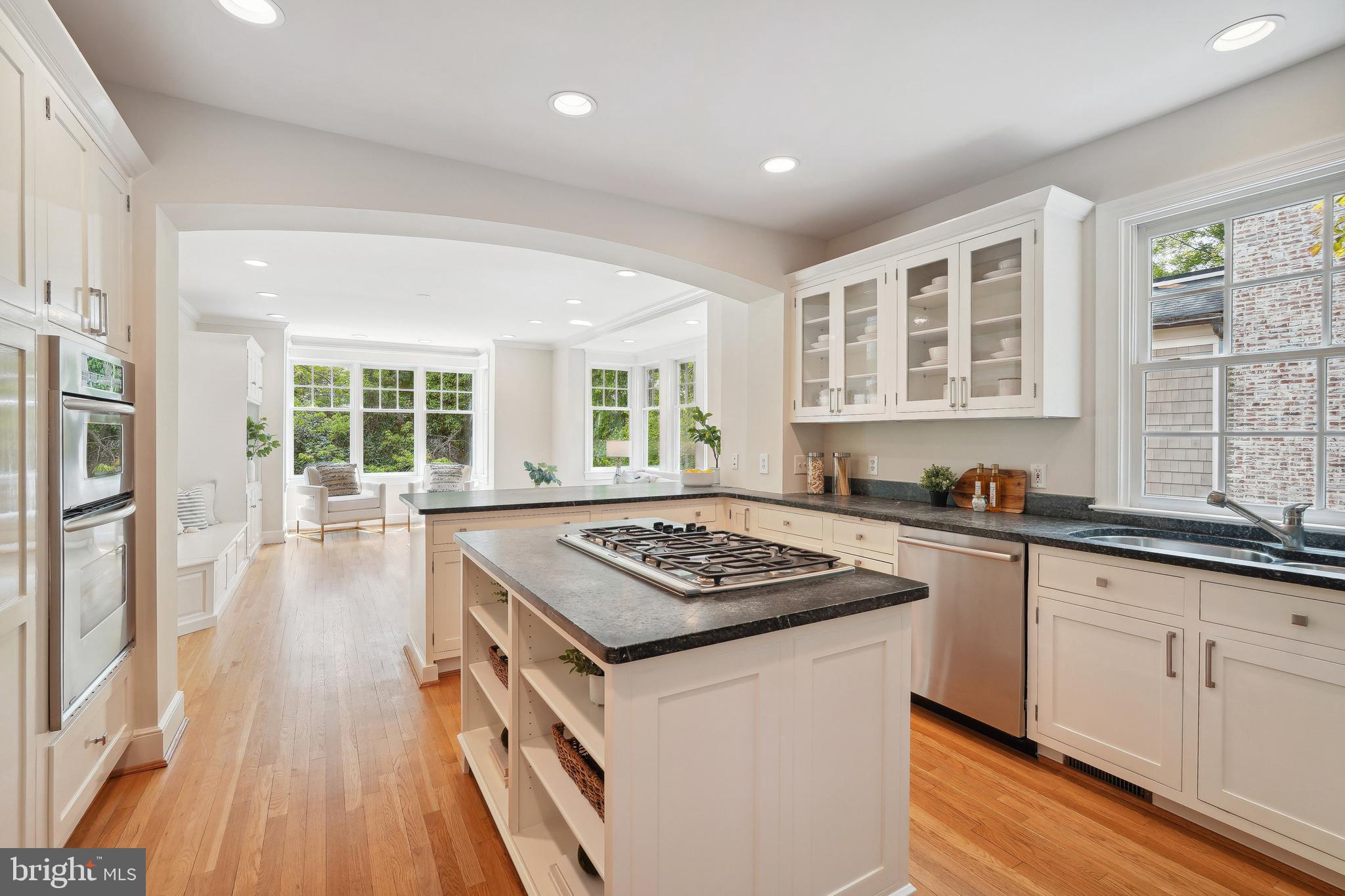 NORTH CLEVELAND PARK - Residential