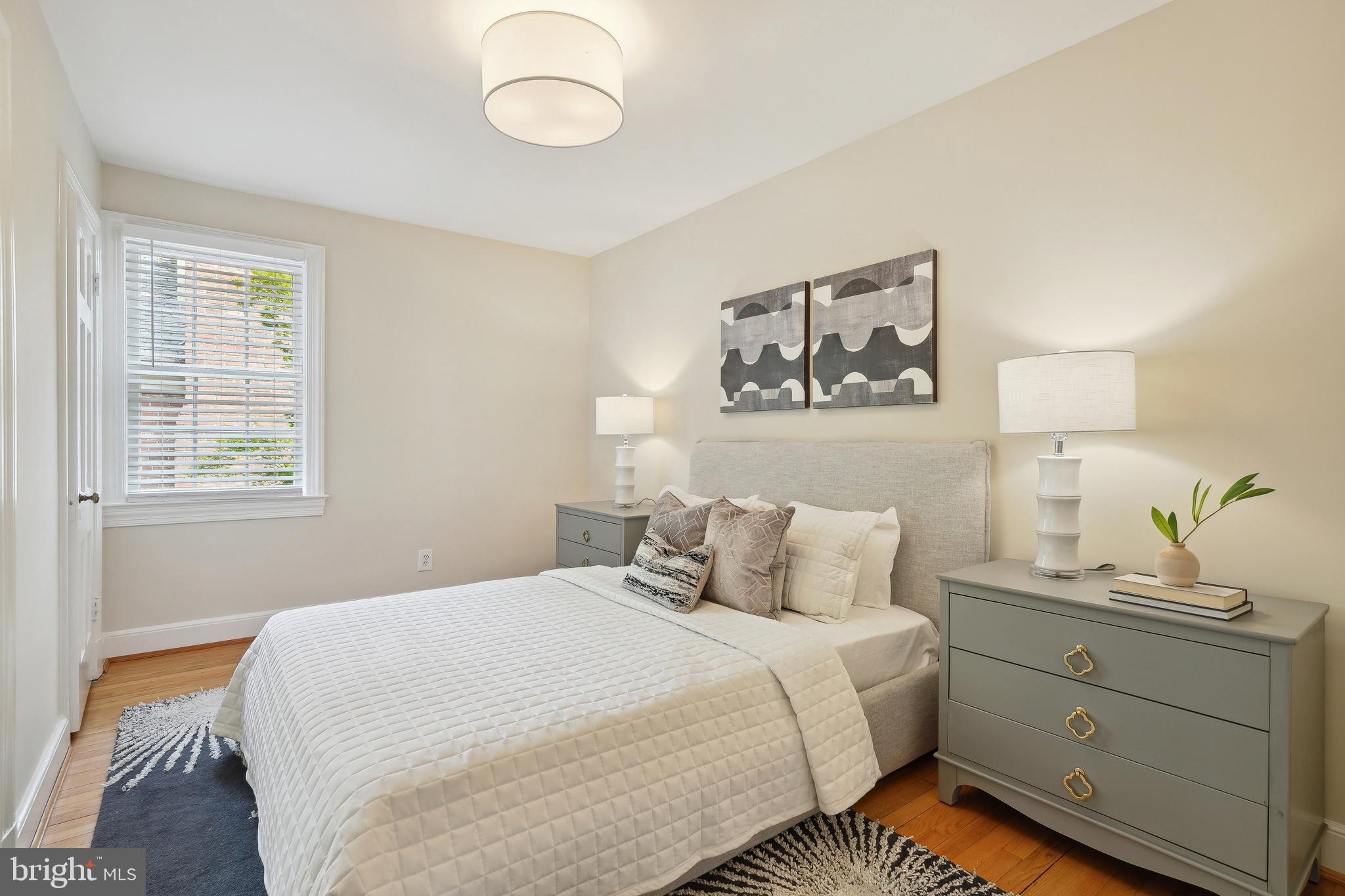NORTH CLEVELAND PARK - Residential
