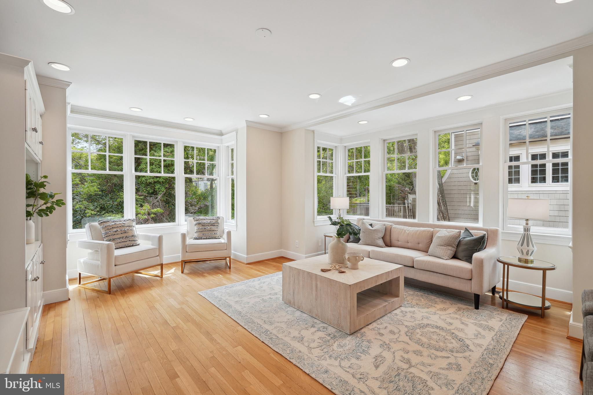 NORTH CLEVELAND PARK - Residential