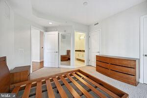 DOWNTOWN BETHESDA - Residential Lease