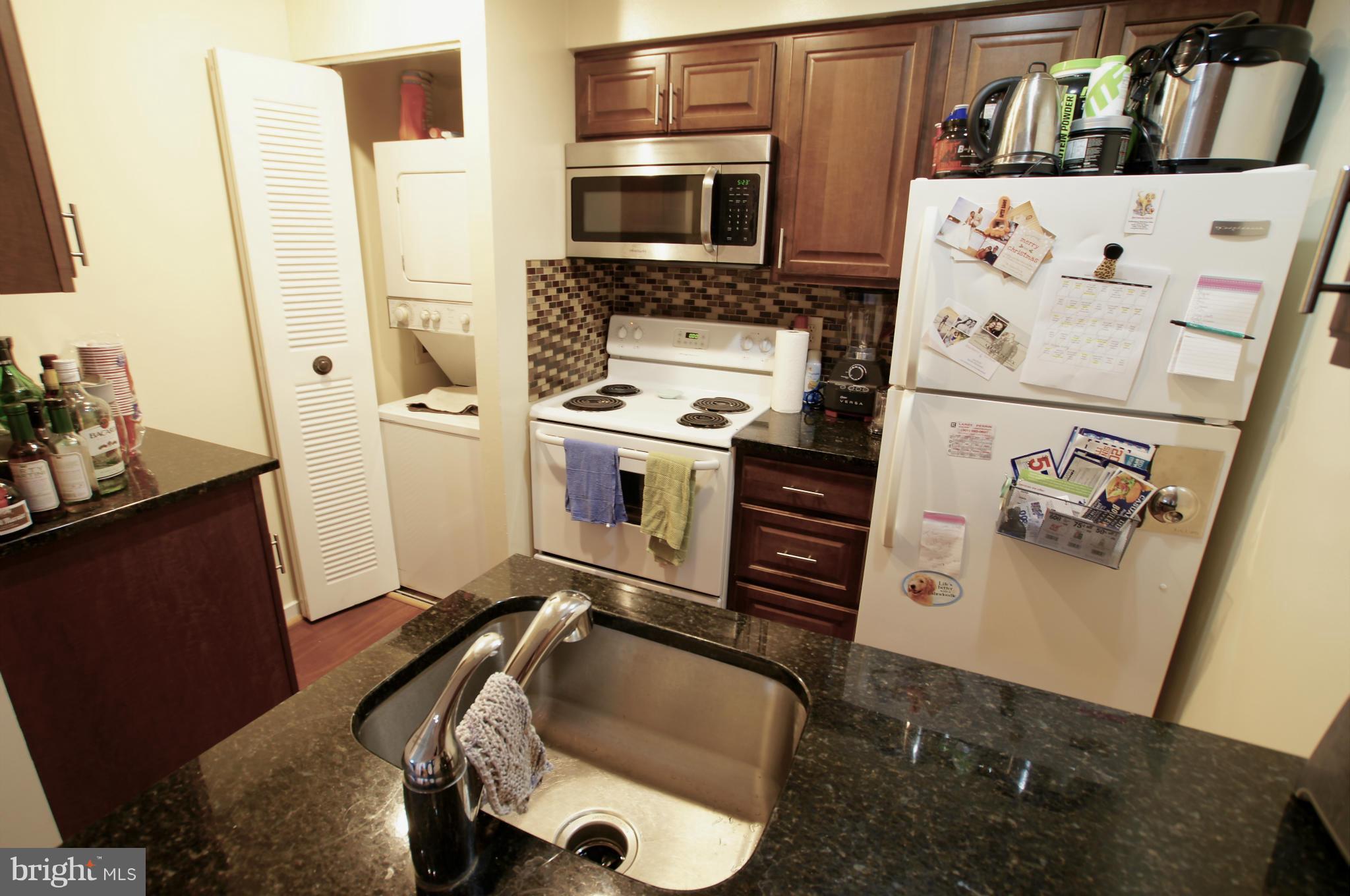 CHRISTOPHER COURT - Residential Lease