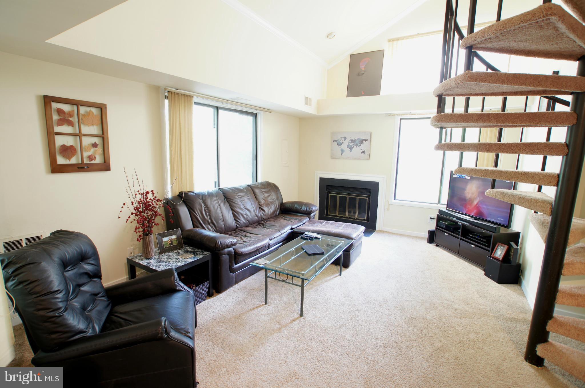 CHRISTOPHER COURT - Residential Lease