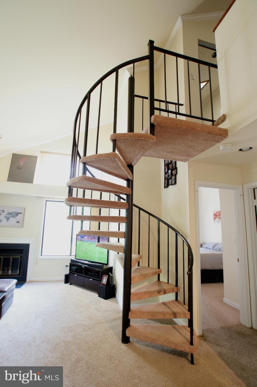 CHRISTOPHER COURT - Residential Lease