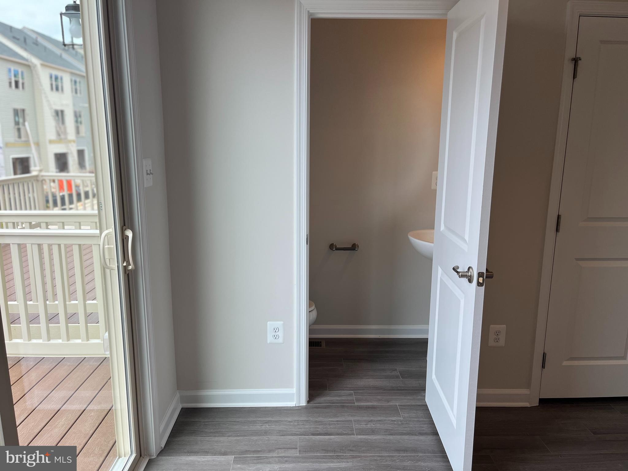 PARKSIDE - Residential Lease