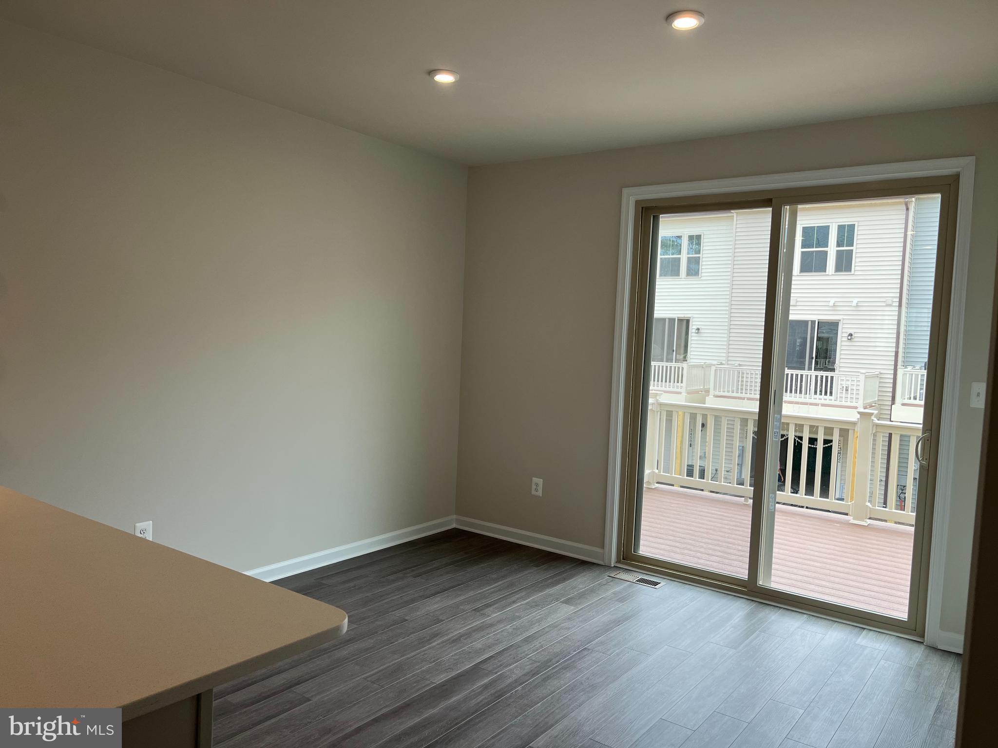 PARKSIDE - Residential Lease