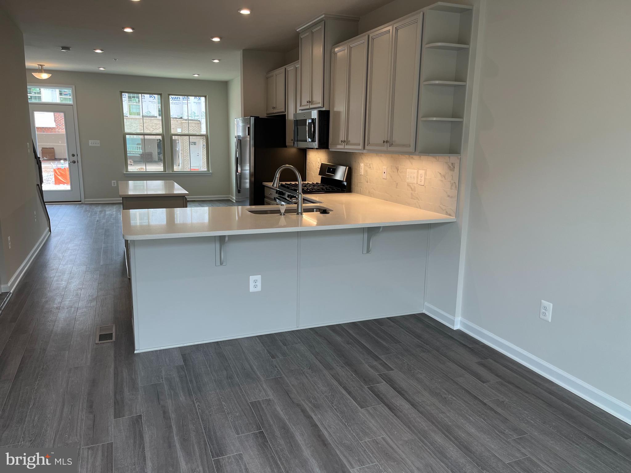 PARKSIDE - Residential Lease