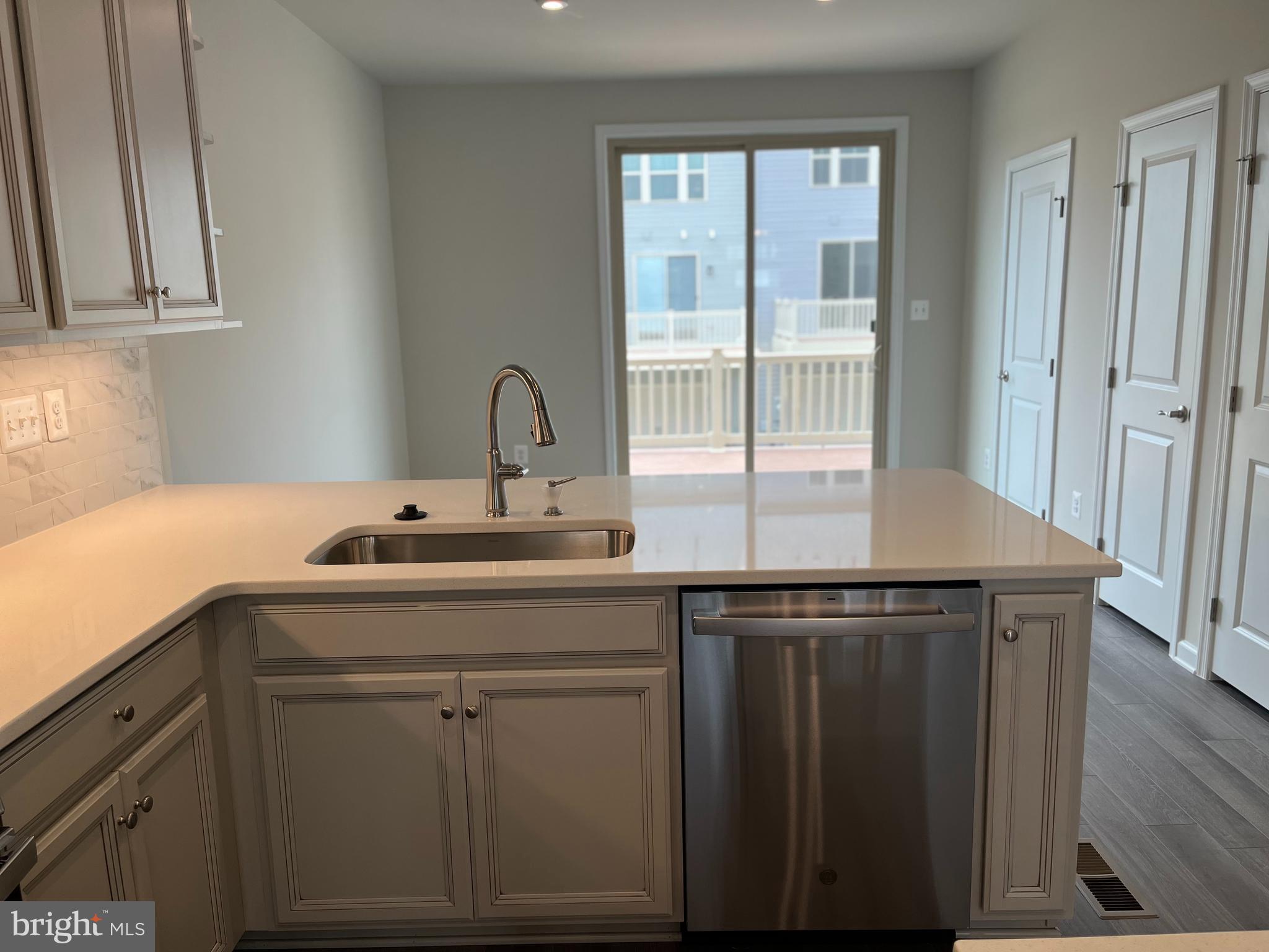 PARKSIDE - Residential Lease