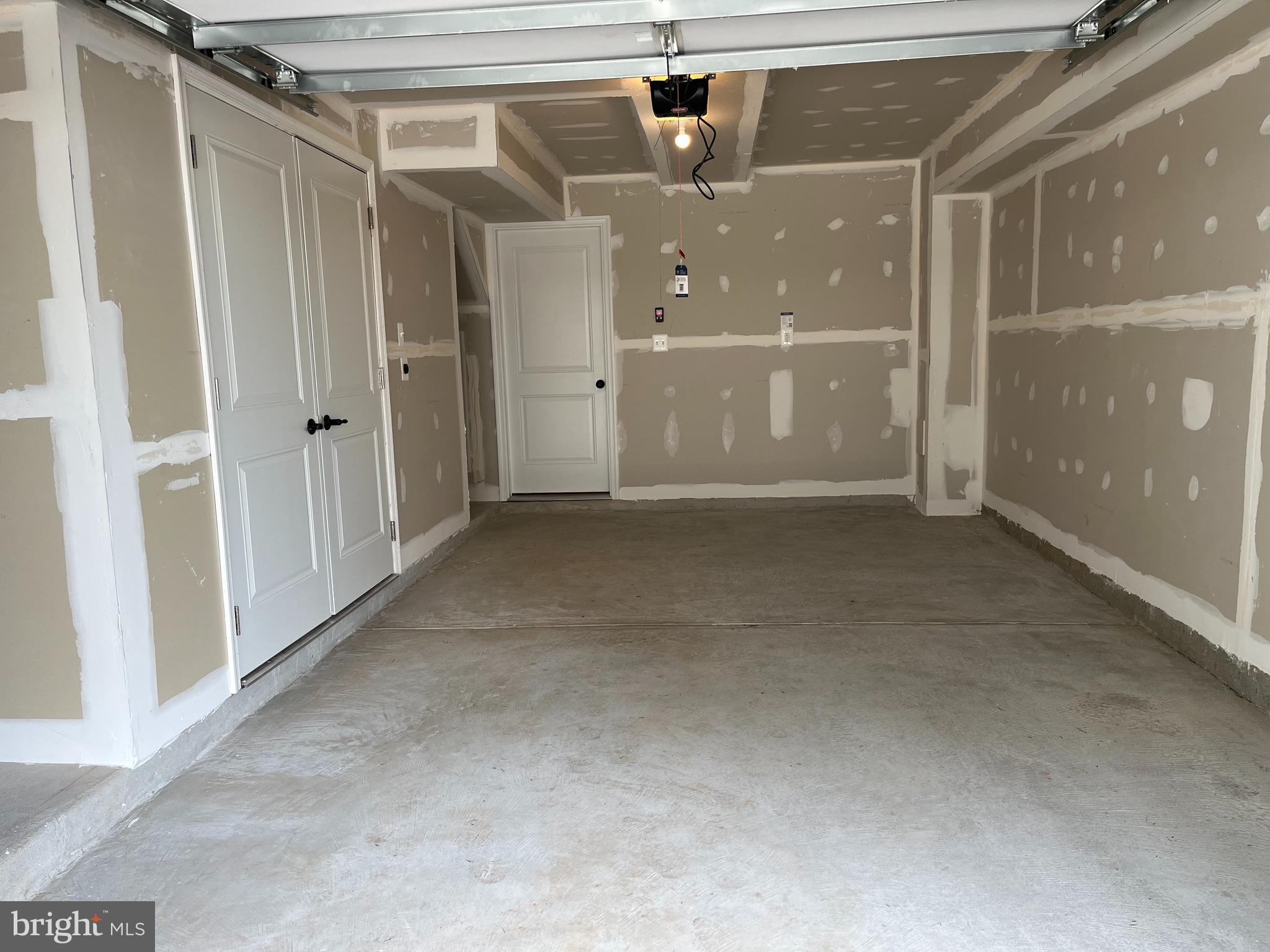 PARKSIDE - Residential Lease