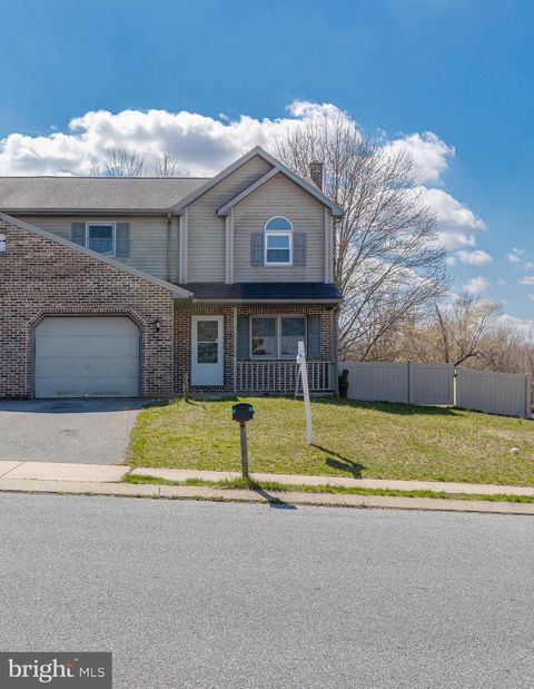Photo of 51 RED STONE CIR, REINHOLDS, PA 17569 (MLS # PALA2031970)
