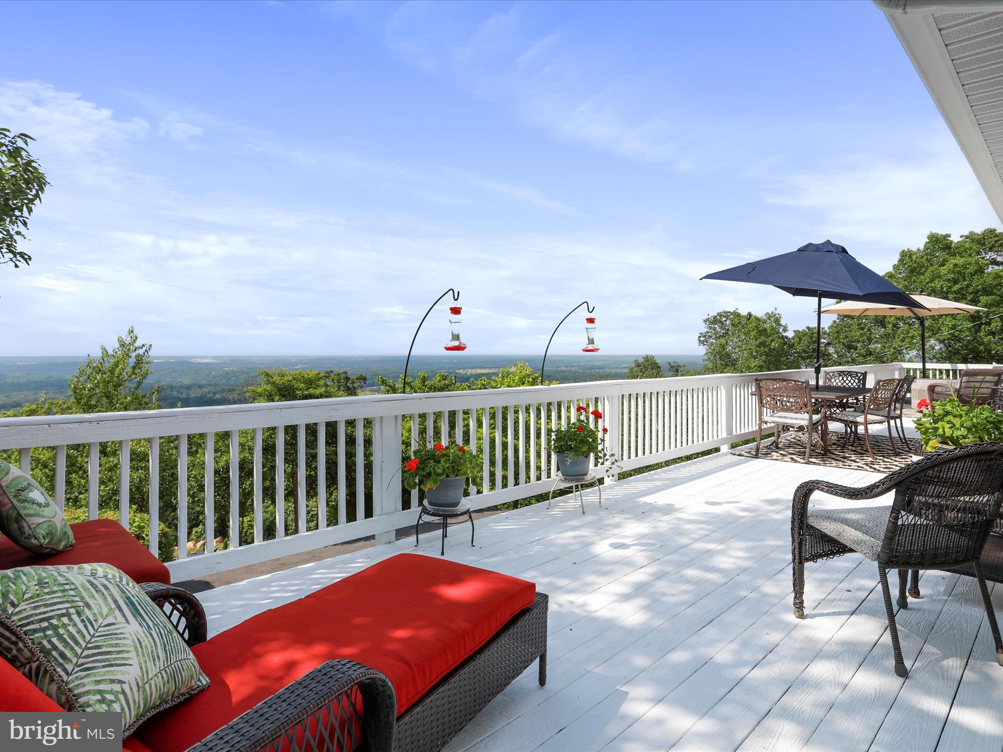 1390 APPLEWOOD DRIVE