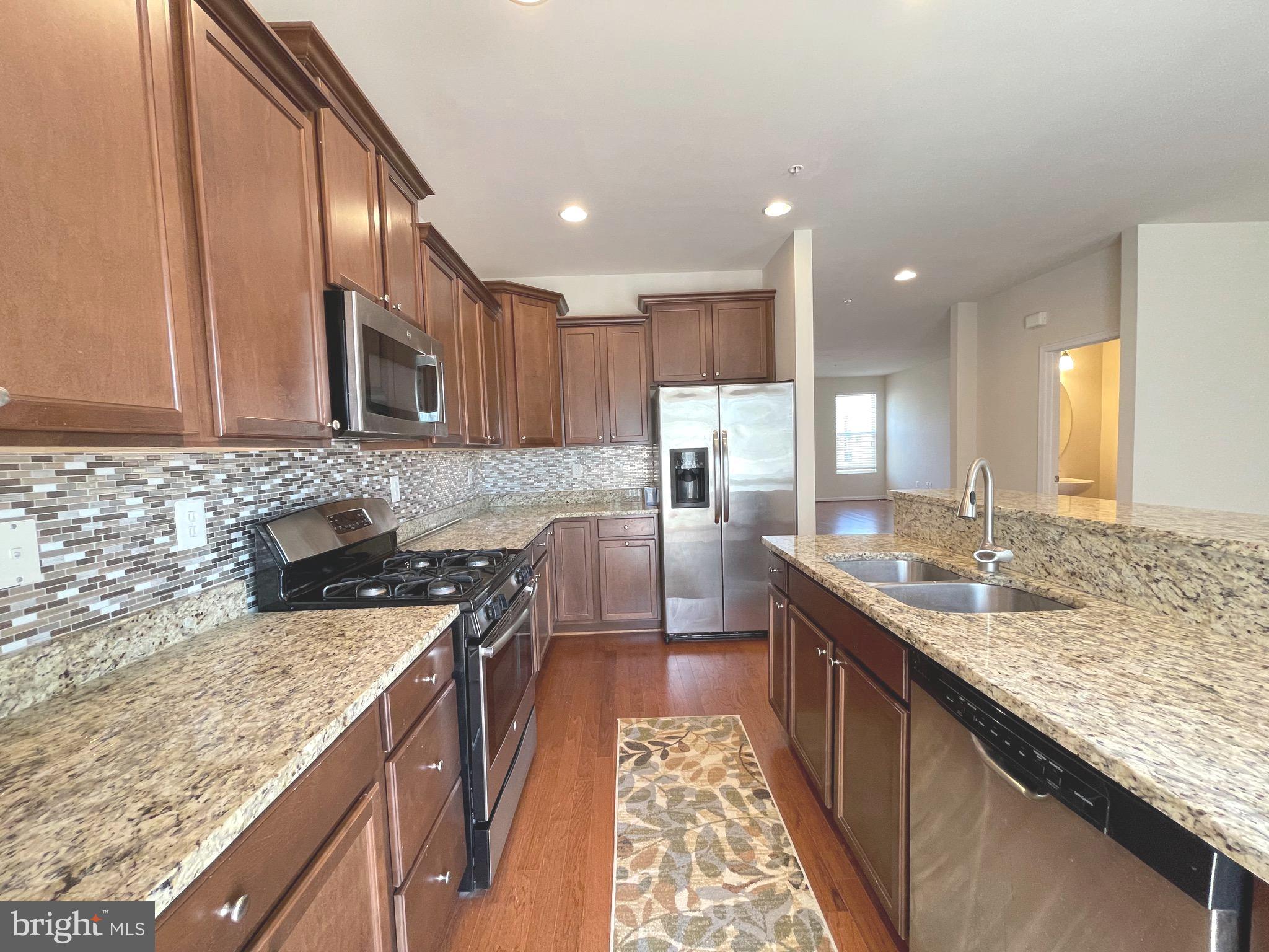 FIELDSTONE PRESERVE - Residential Lease