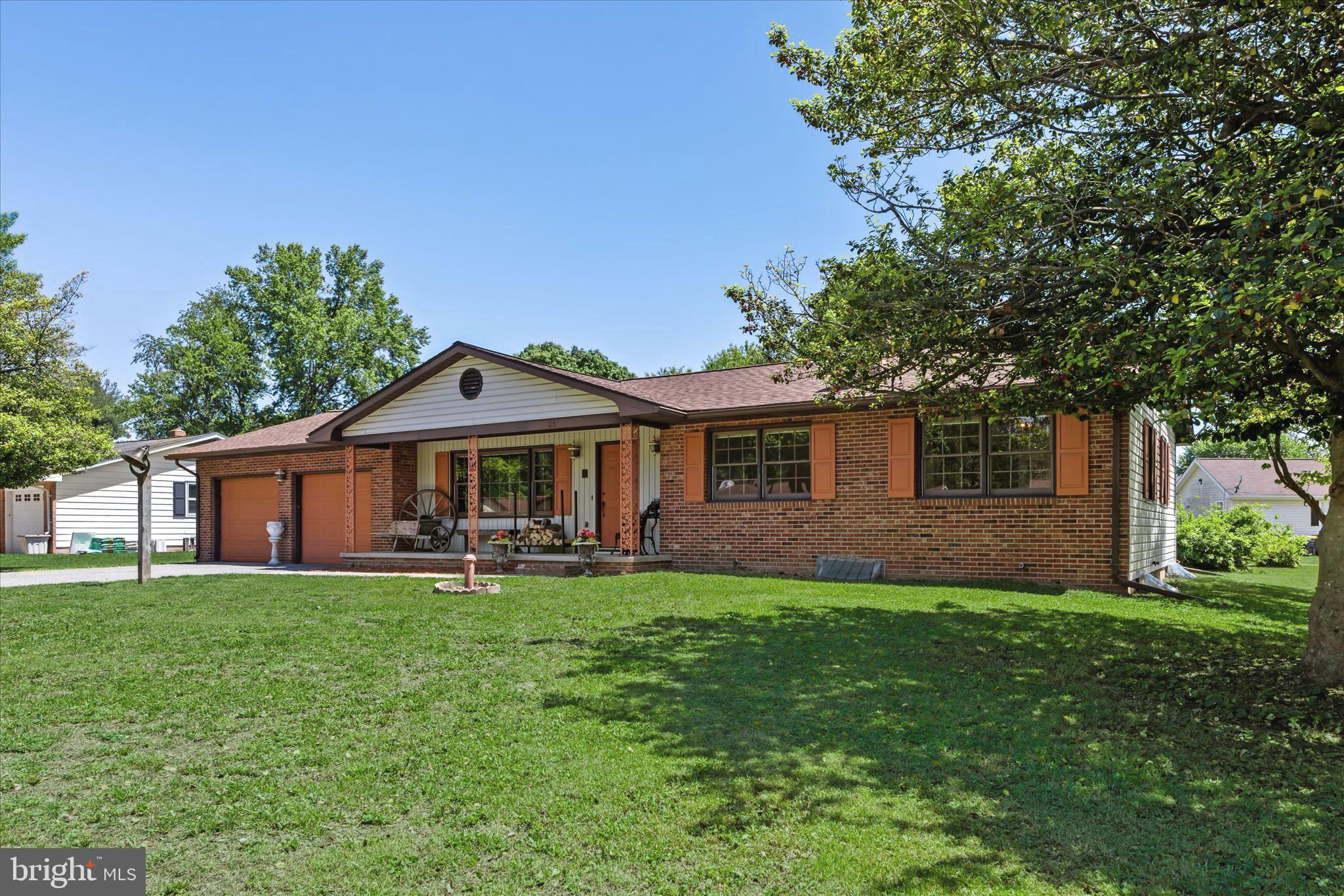 25 MEADOW GLEN DRIVE