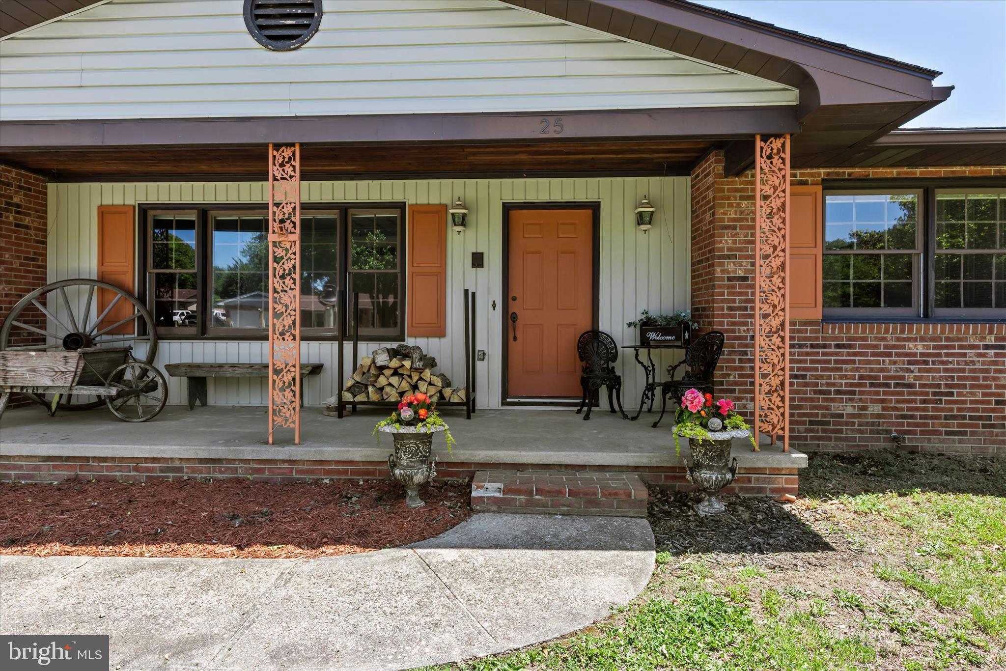 25 MEADOW GLEN DRIVE