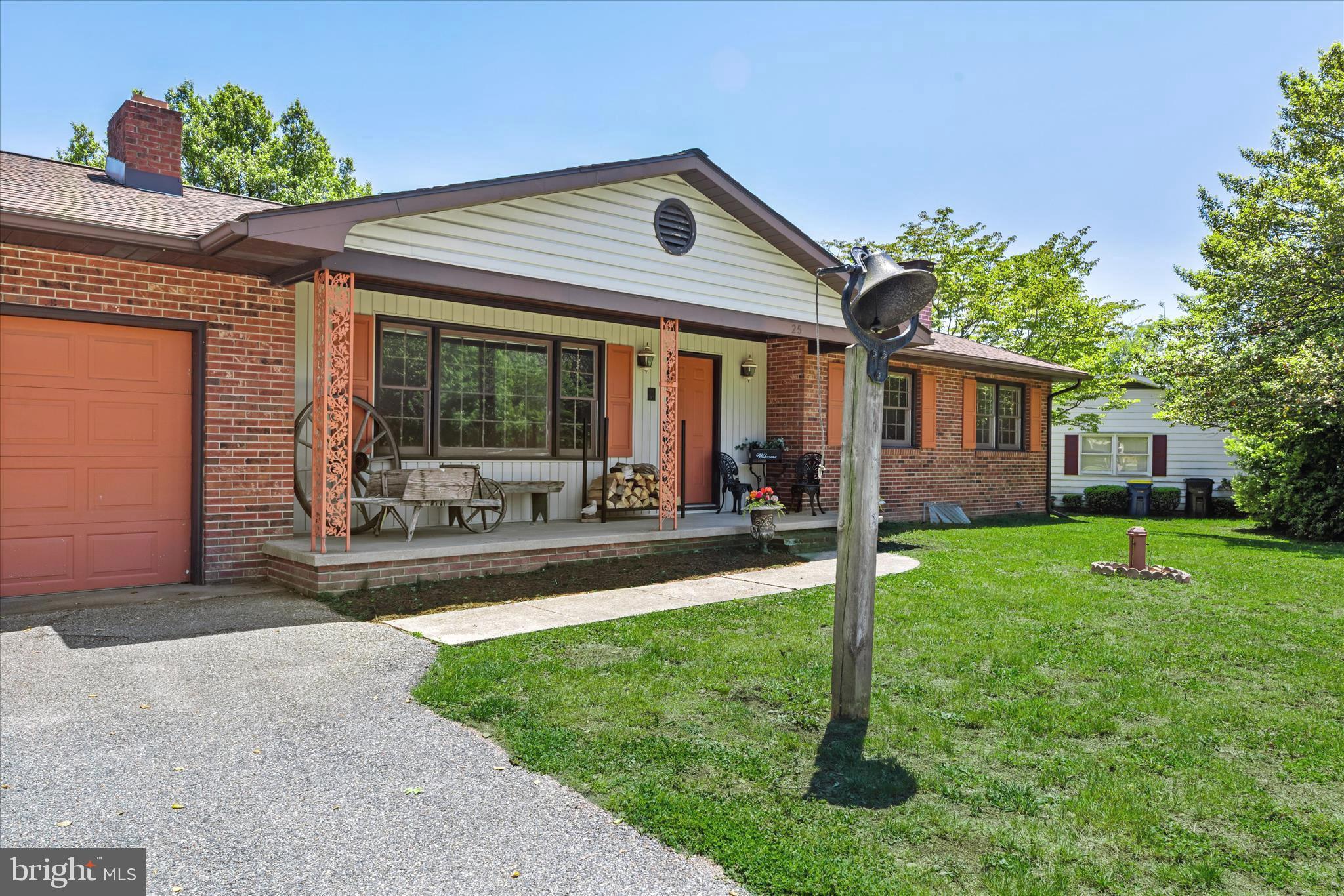 25 MEADOW GLEN DRIVE