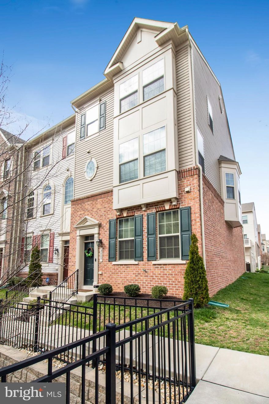 An excellent opportunity to acquire this end unit townhouse; offering over 2000 square feet of delightful comfort spread over 3 levels; in a very central commuting location. The entry level welcomes you with a great open plan reception and departure lounge area with wooden floors and a powder room. Ascend to the main living level and be wowed by the flowing space of the kitchen, living, dining and family sectors adorned by side bay window' steel appliances, granite counters, island prep zone and lovely wooded floors. The powder room and cute deck off the kitchen complete the second level. Elevate yourself to the 3rd level and be pleasantly surprised by the 3 well-proportioned bedrooms; and the 2 well-accoutered full bathrooms and the laundry closet. The double car garage completes the package. Close to shopping, schools, sporting amenities & highways.