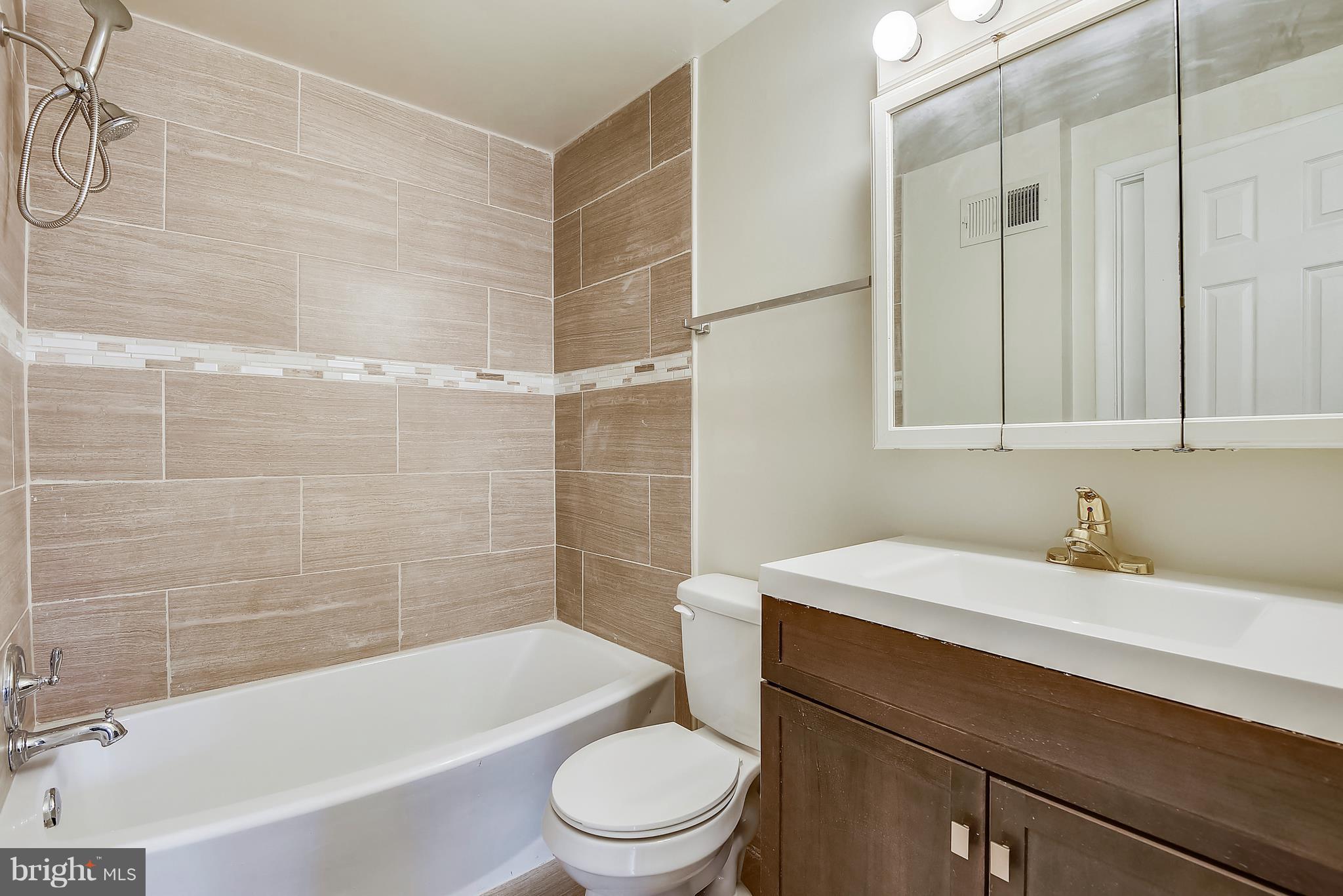 NORTH CREEK - Residential