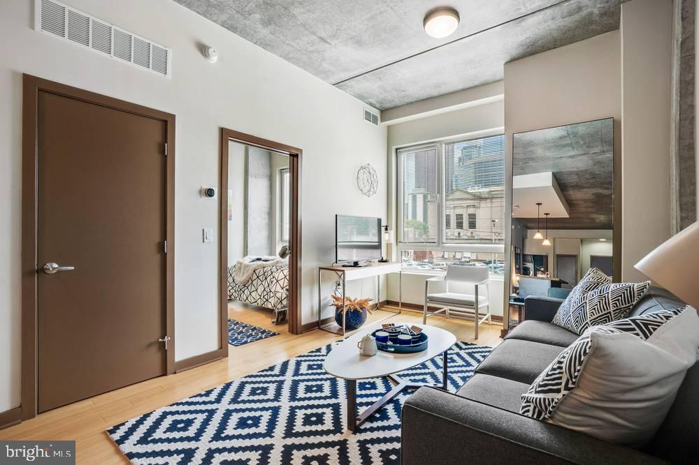 LOGAN SQUARE - Residential Lease