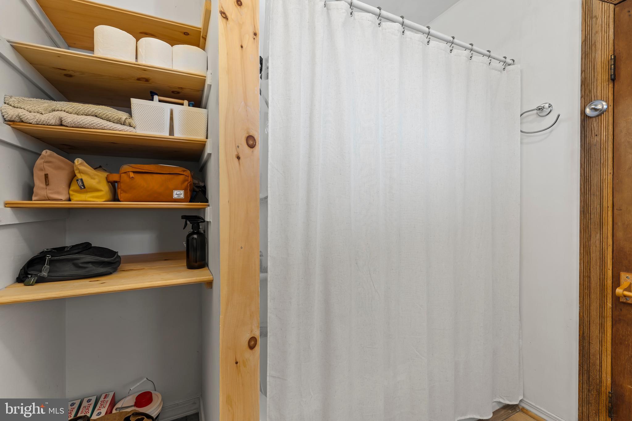 ROHRERSVILLE - Residential