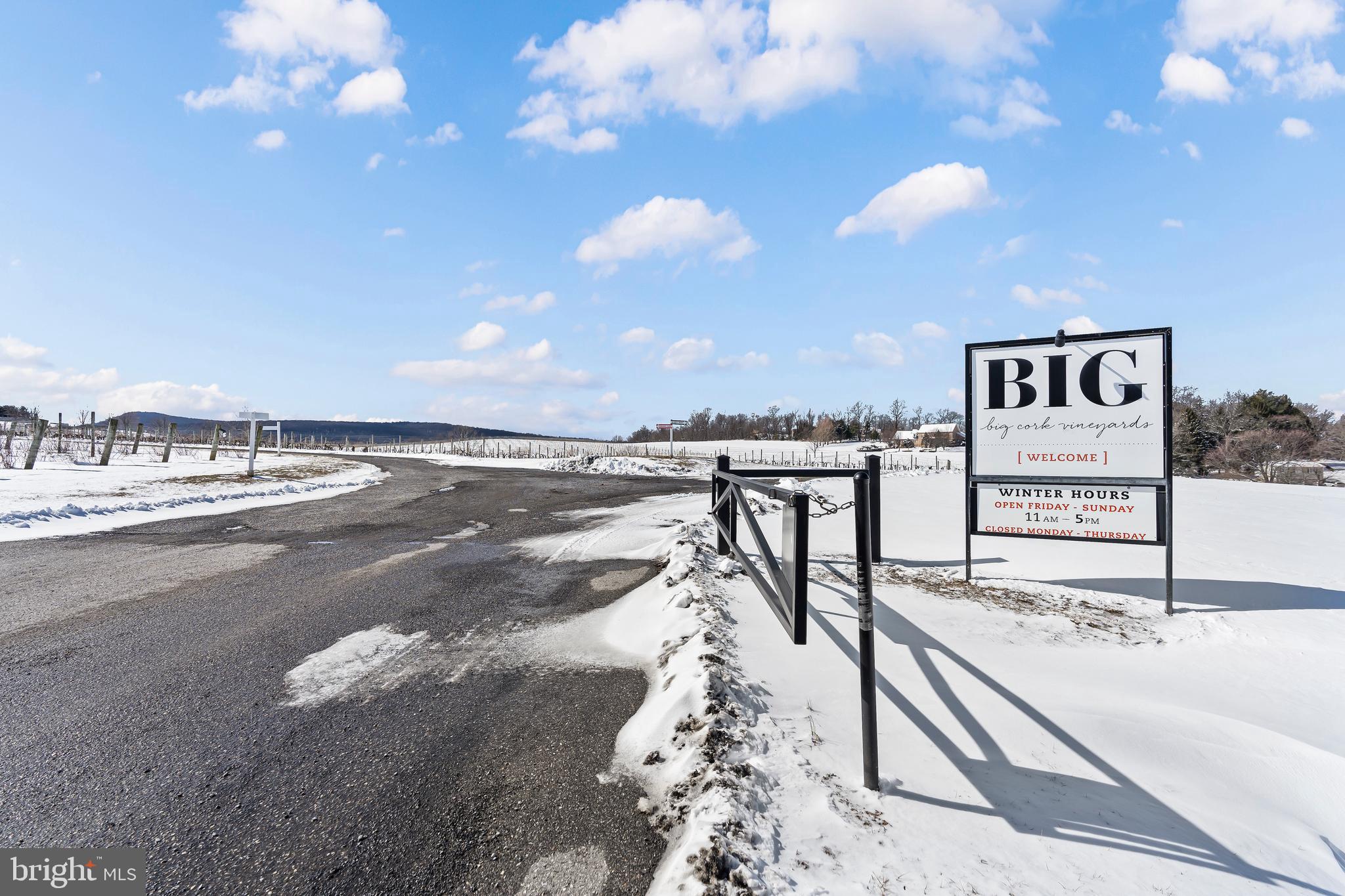 ROHRERSVILLE - Residential