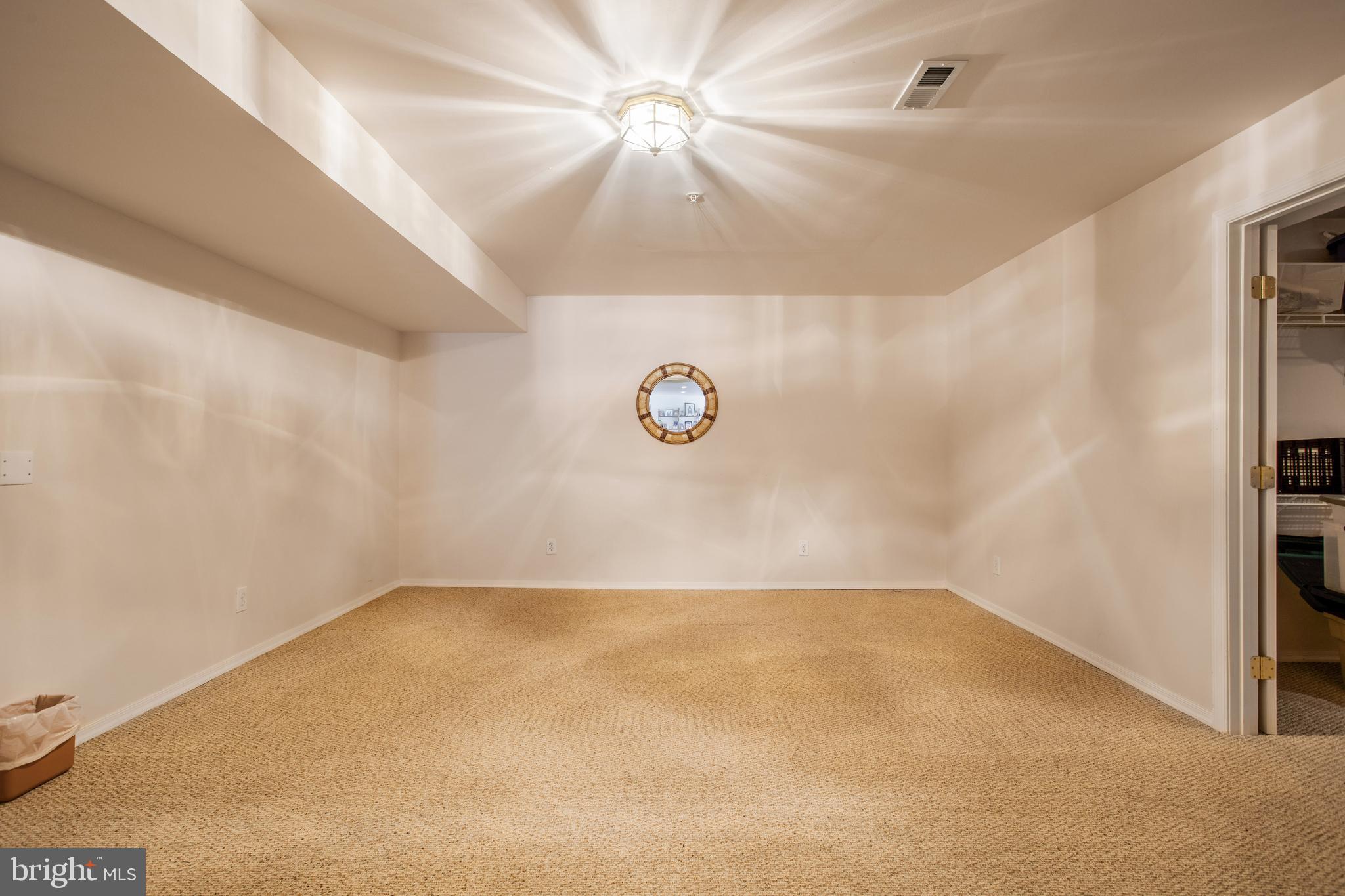 CHELTENHAM WOODS - Residential