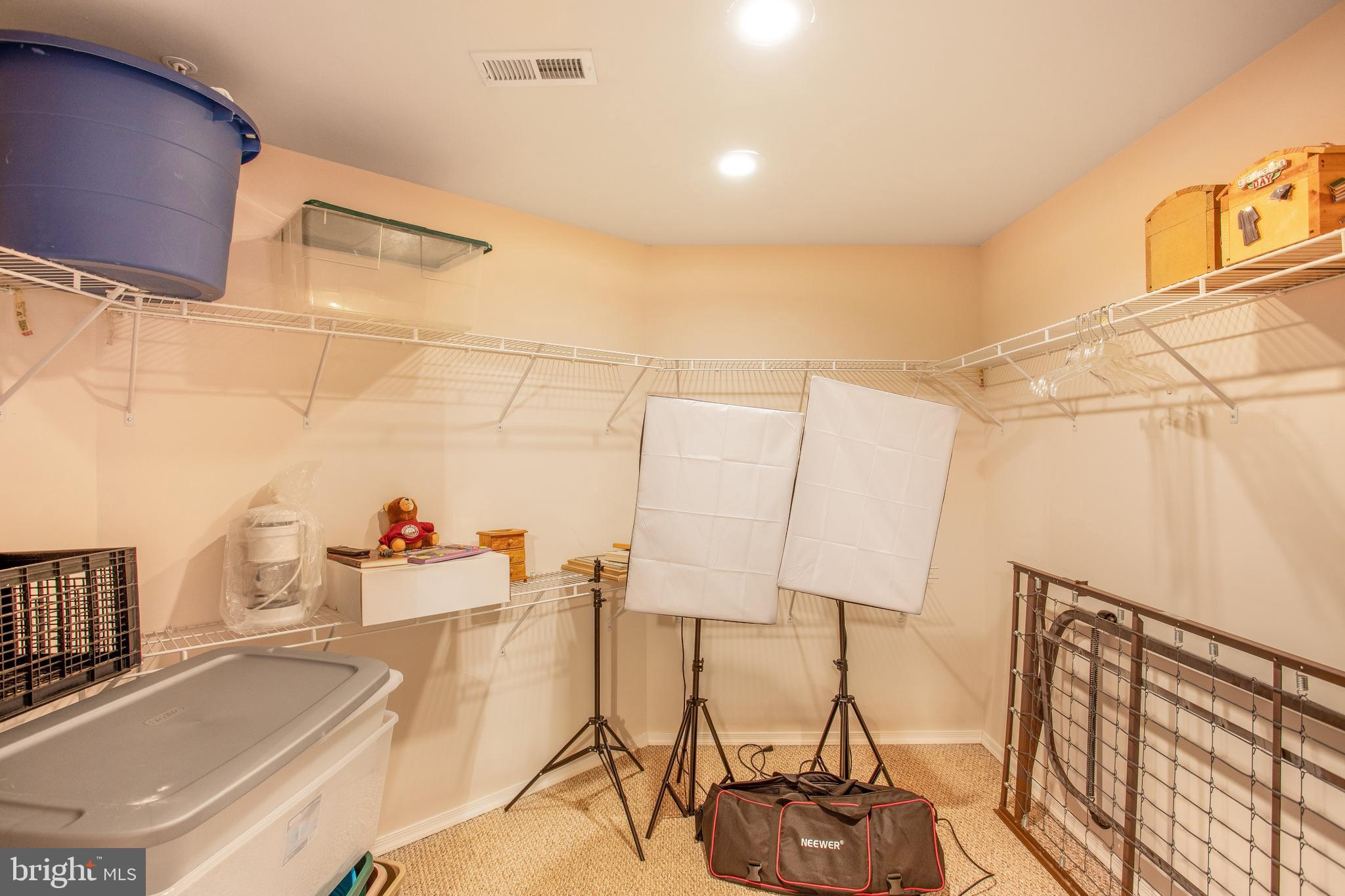 CHELTENHAM WOODS - Residential