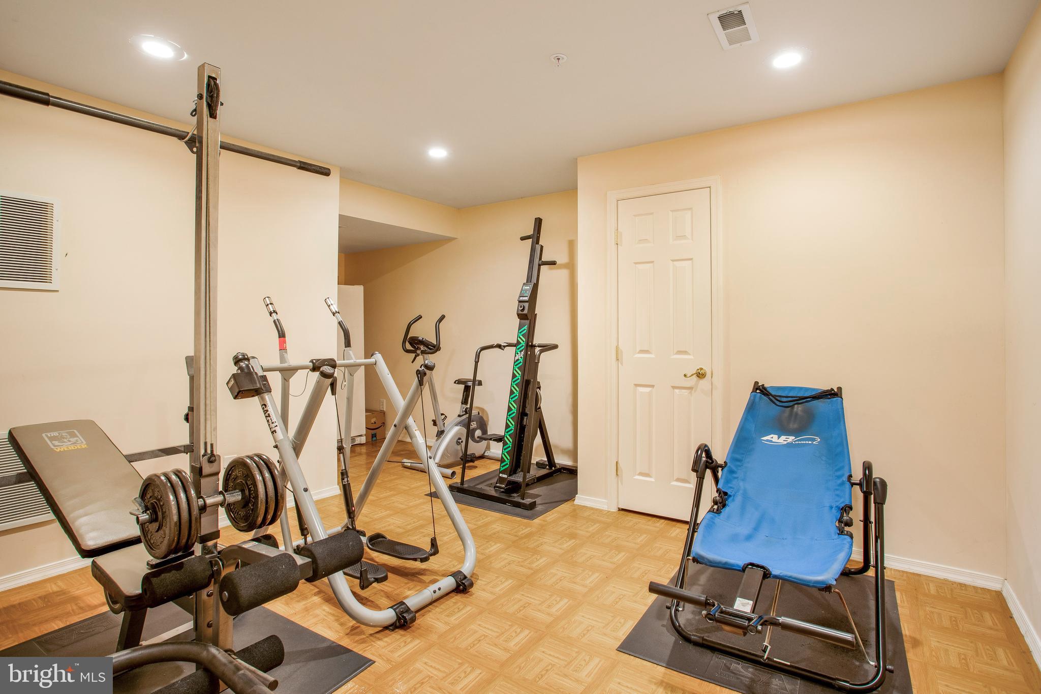 CHELTENHAM WOODS - Residential