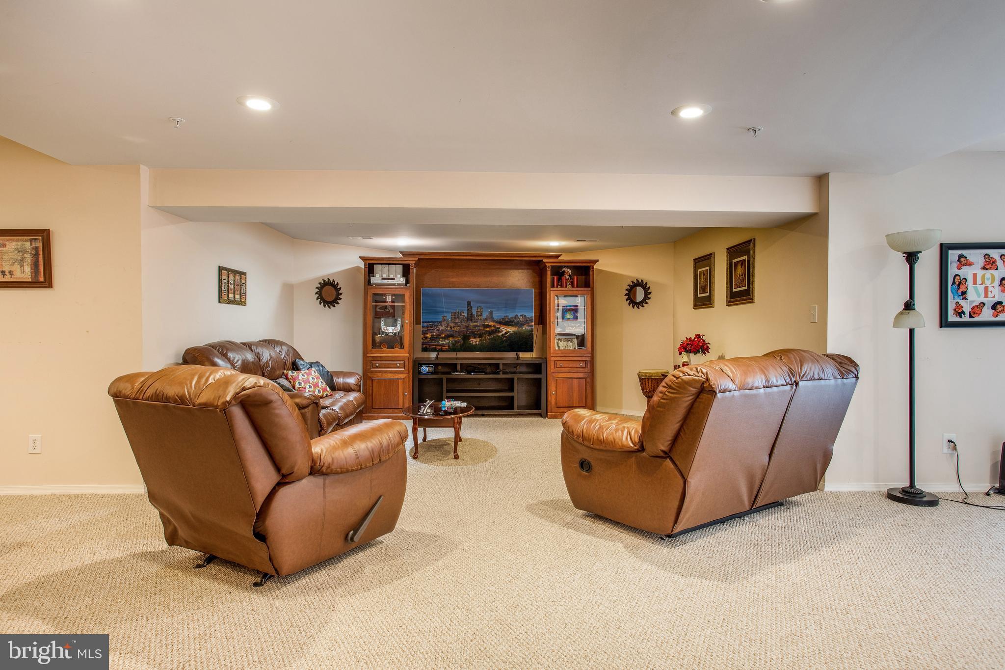 CHELTENHAM WOODS - Residential