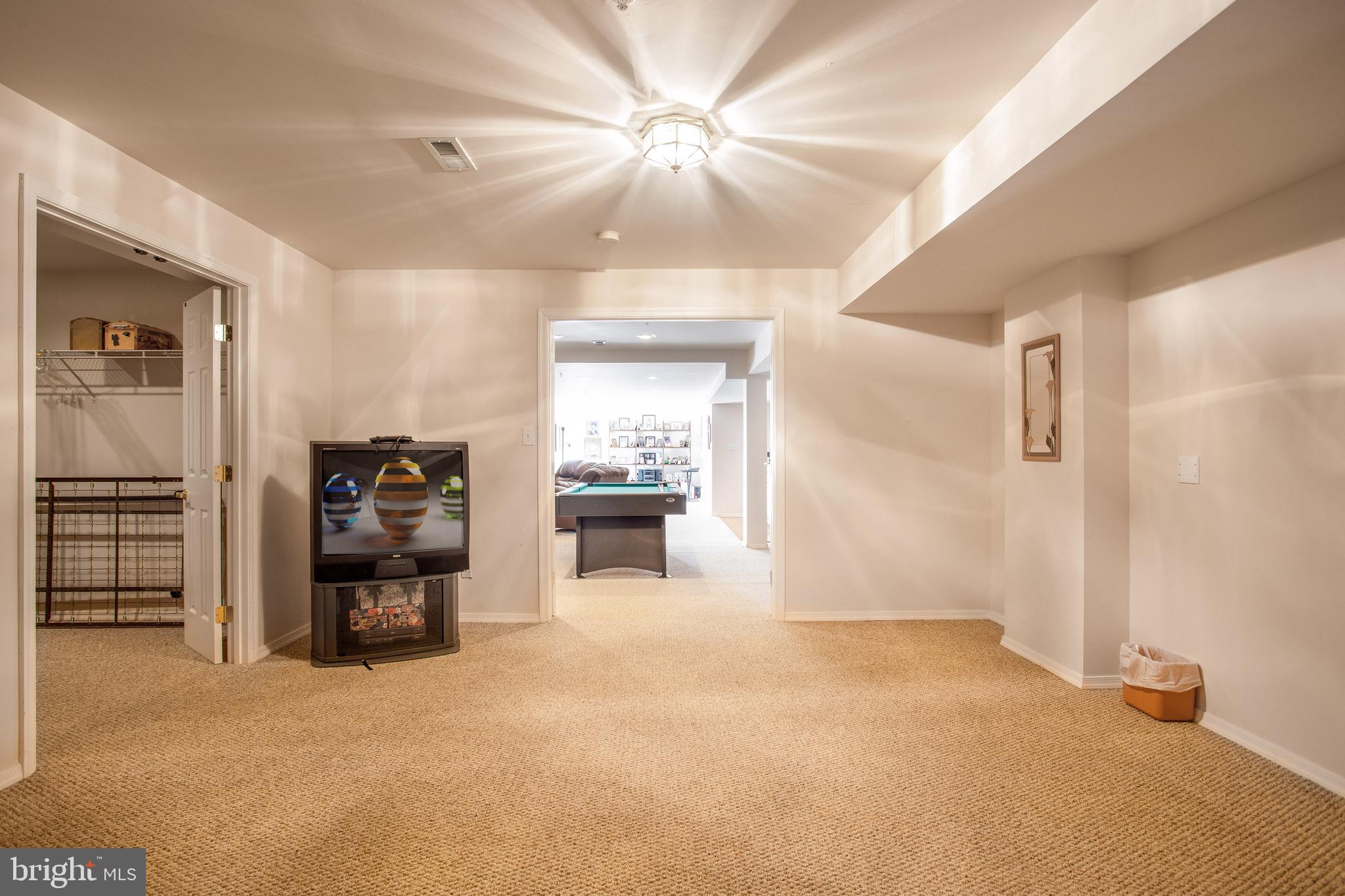 CHELTENHAM WOODS - Residential