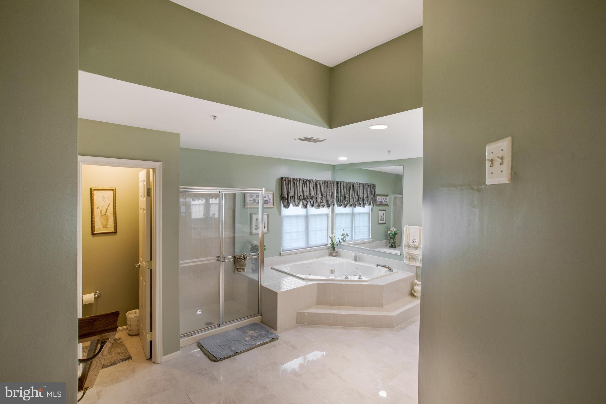 CHELTENHAM WOODS - Residential