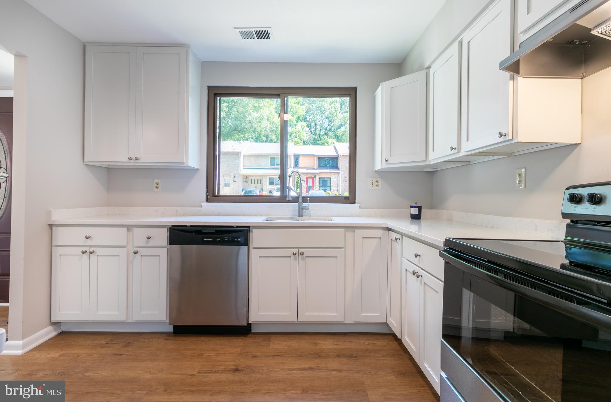 7104 ORA GLEN COURT