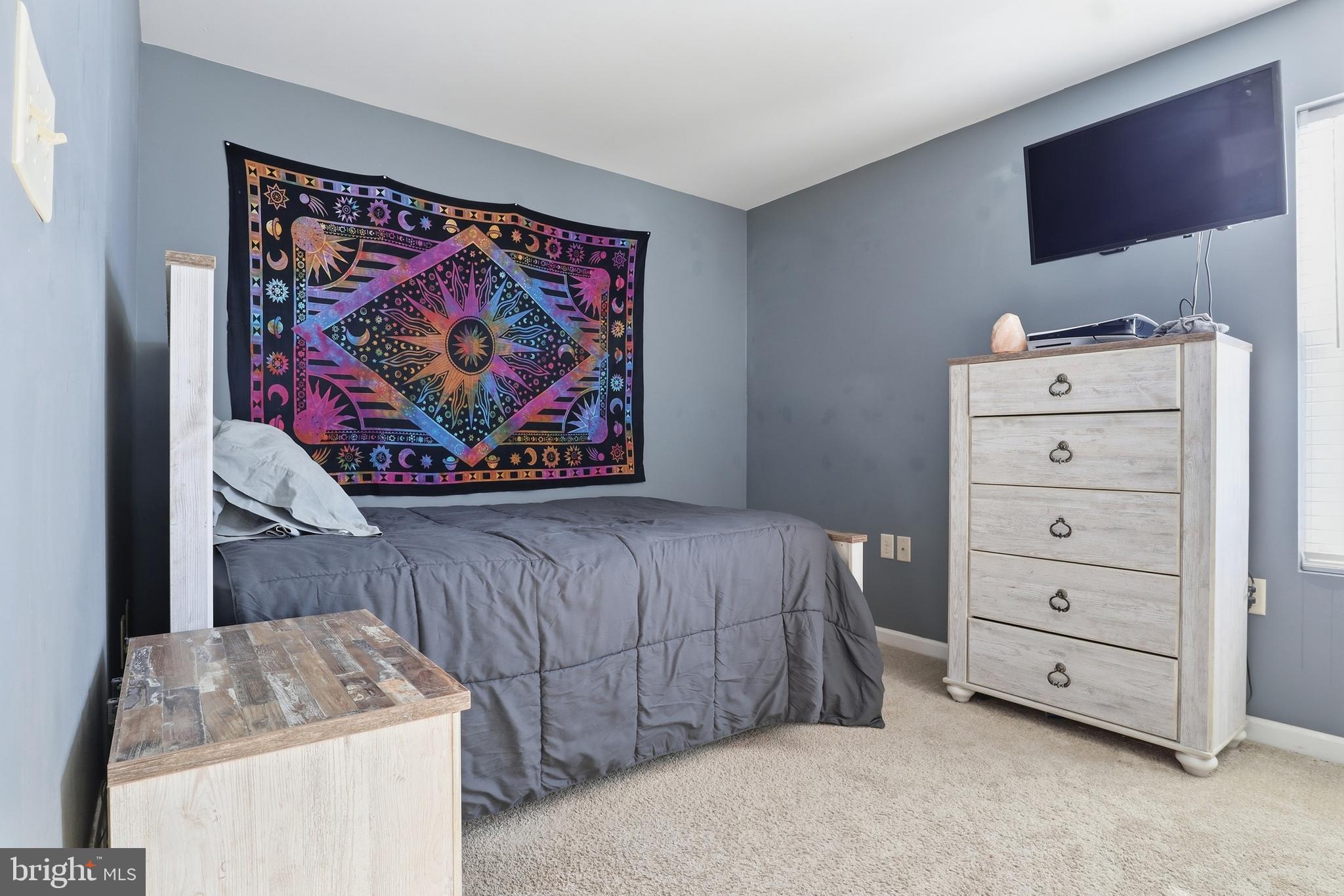 LAUREL VISTAS - Residential