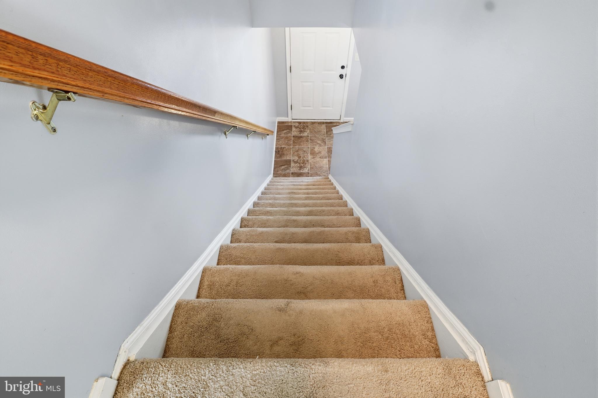 LAUREL VISTAS - Residential