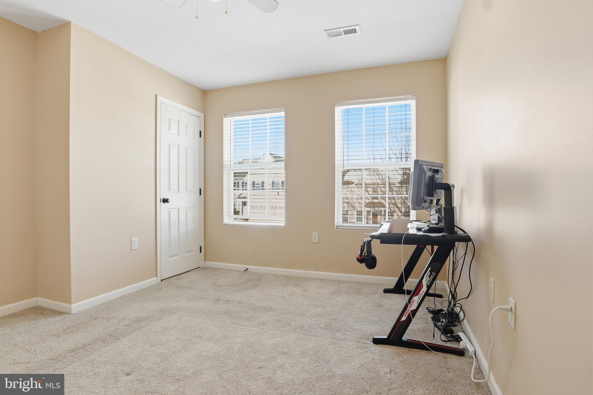 LAUREL VISTAS - Residential