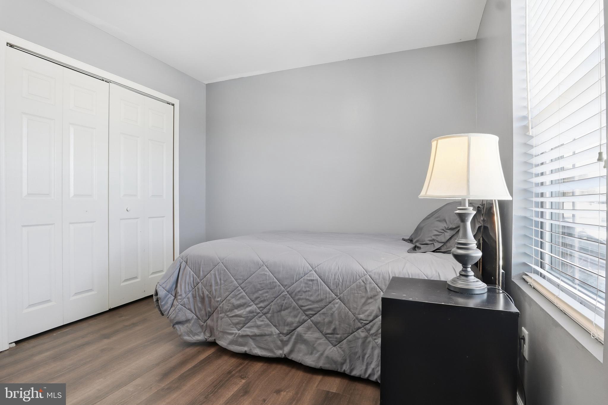 LAUREL VISTAS - Residential