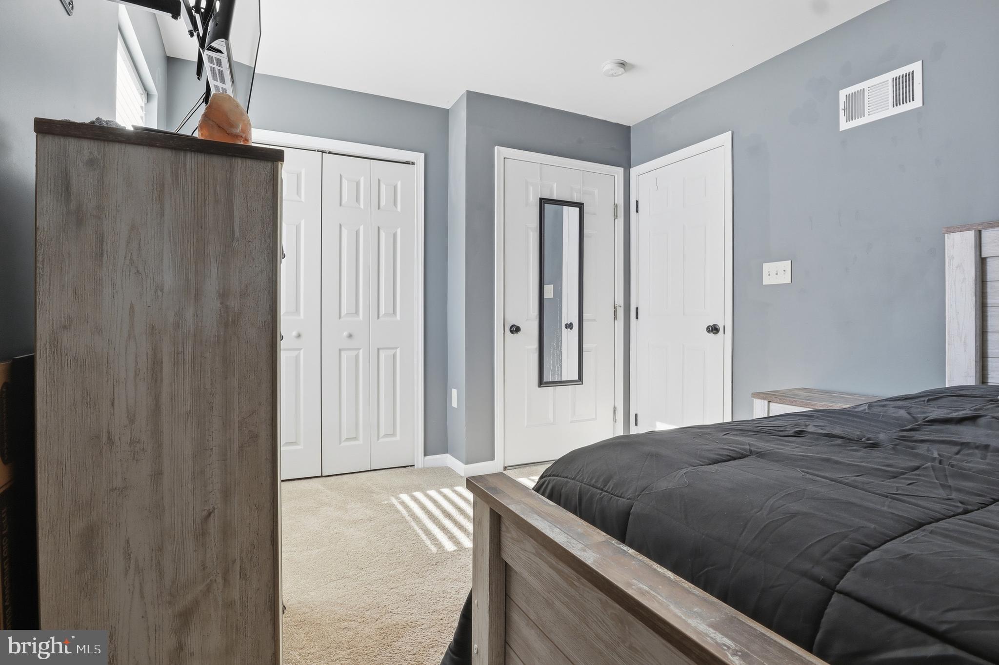 LAUREL VISTAS - Residential