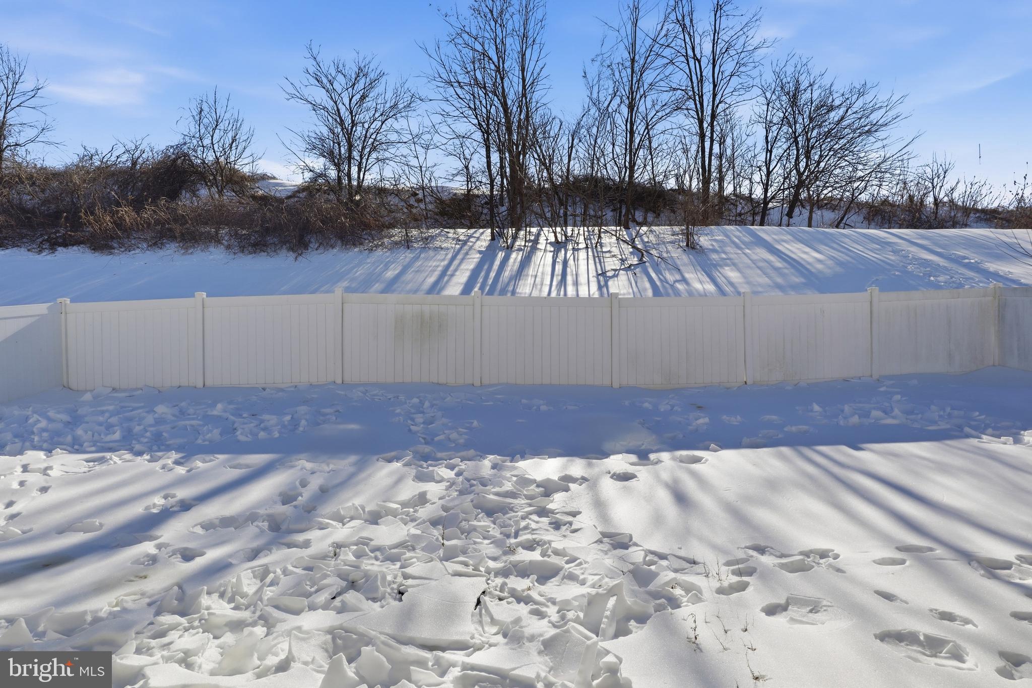 LAUREL VISTAS - Residential