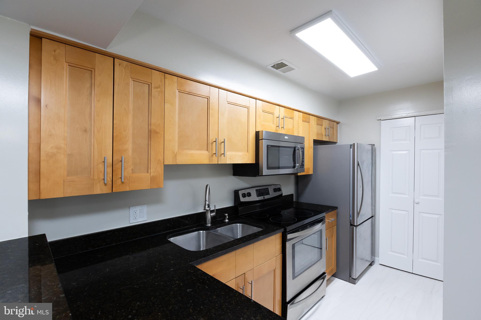 GABLES OF TUCKERMAN - Residential Lease