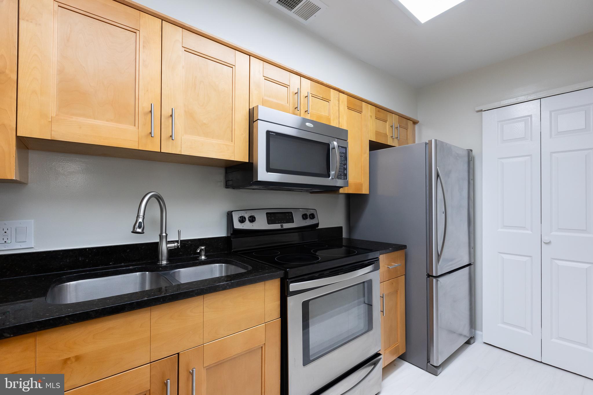 GABLES OF TUCKERMAN - Residential Lease