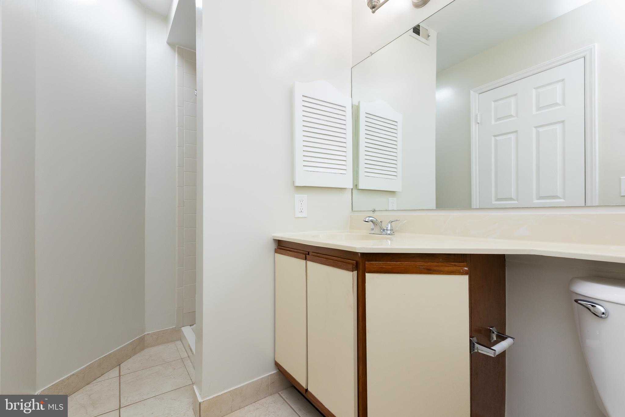 GABLES OF TUCKERMAN - Residential Lease