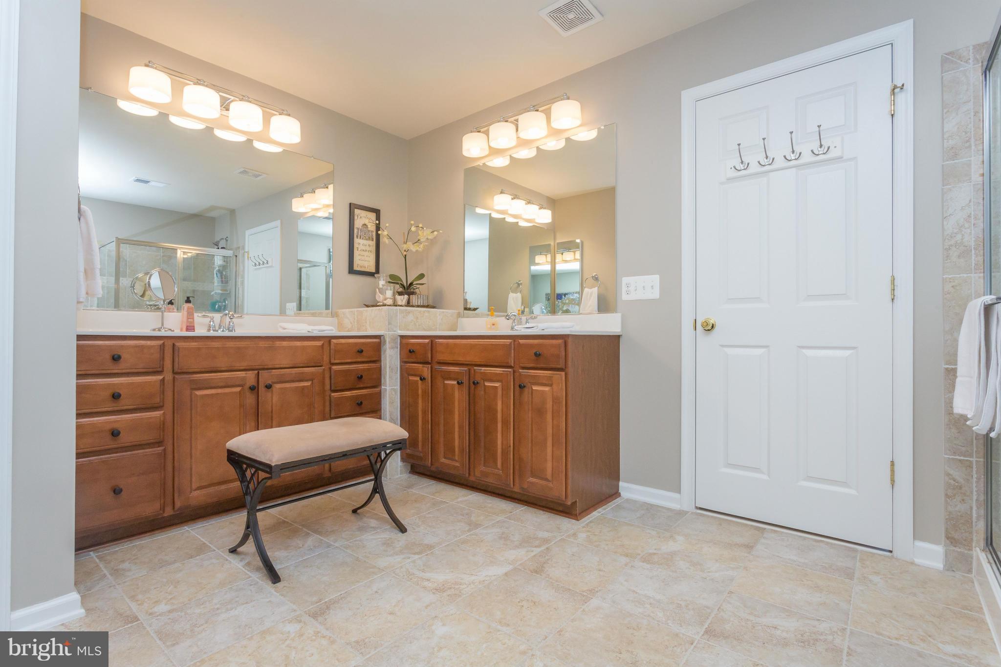 CARRIAGE HILL AT FALLS - Residential