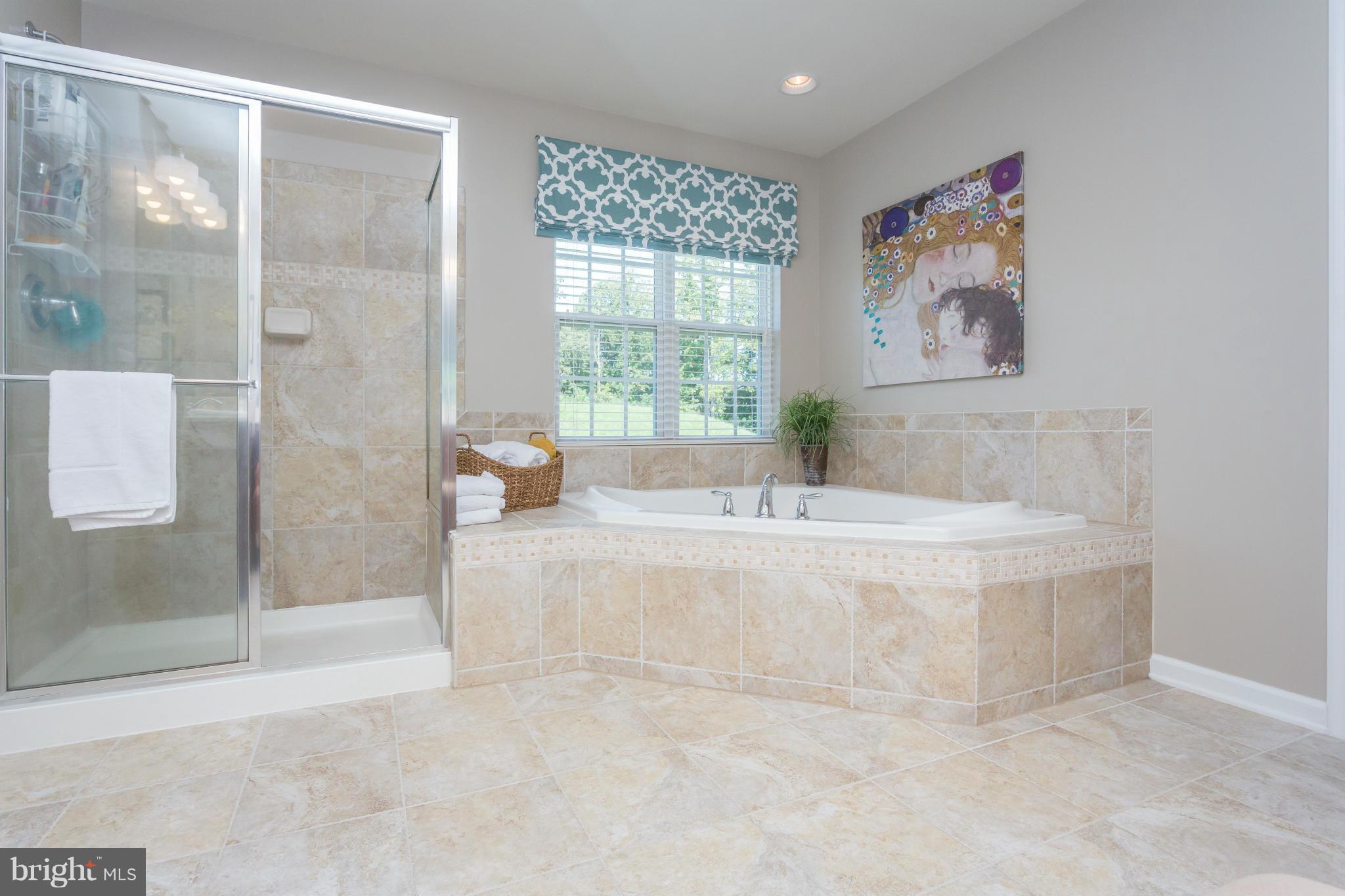 CARRIAGE HILL AT FALLS - Residential