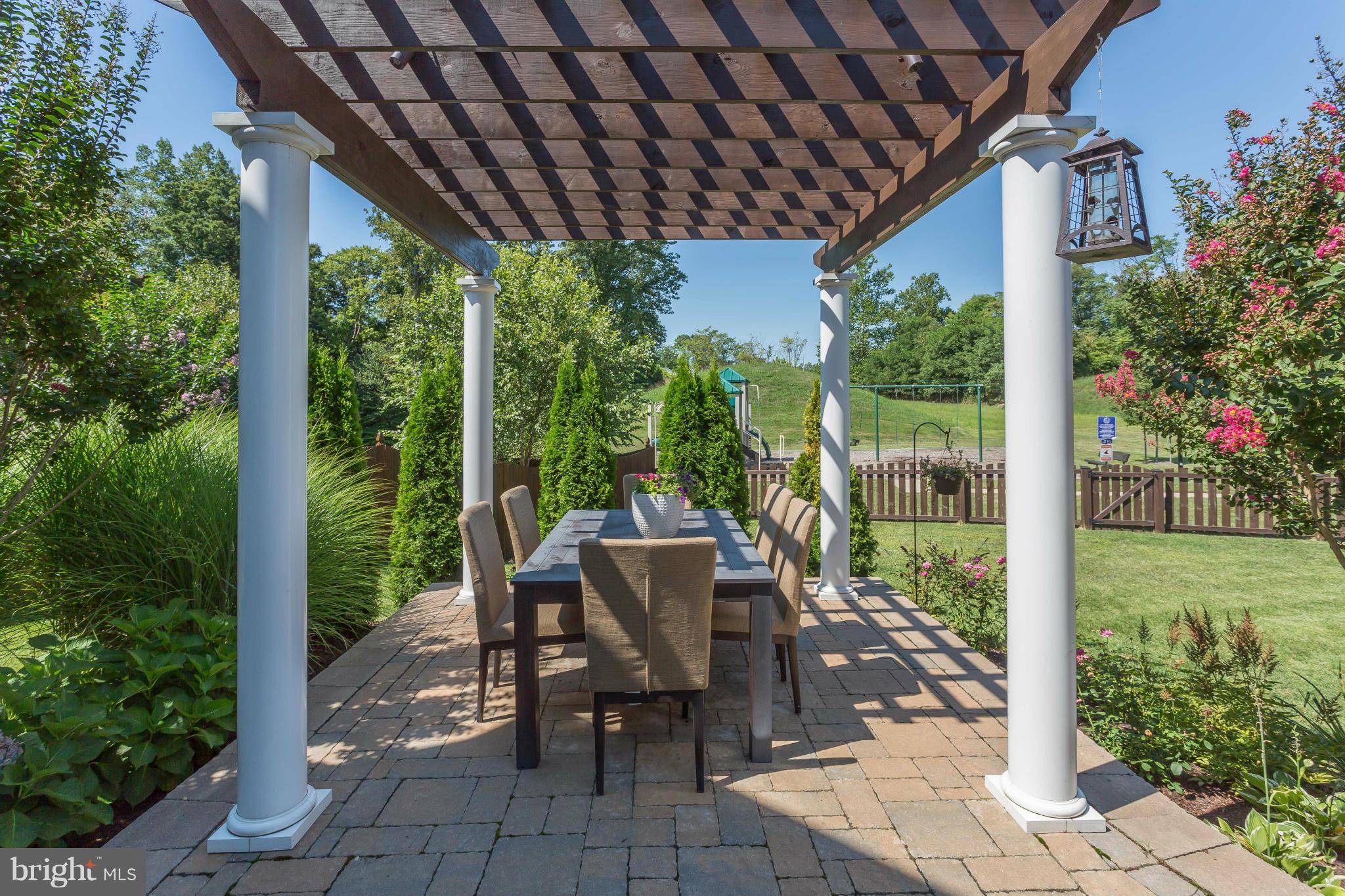 CARRIAGE HILL AT FALLS - Residential