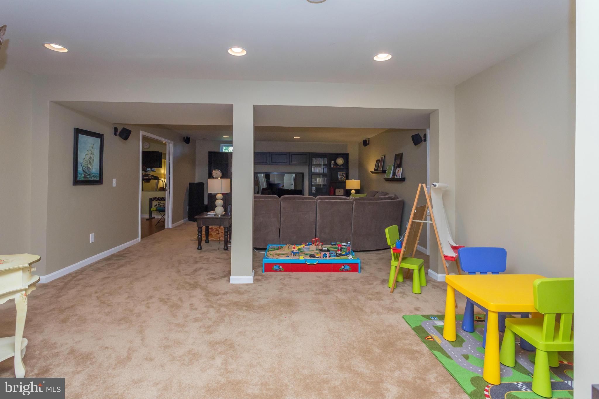 CARRIAGE HILL AT FALLS - Residential