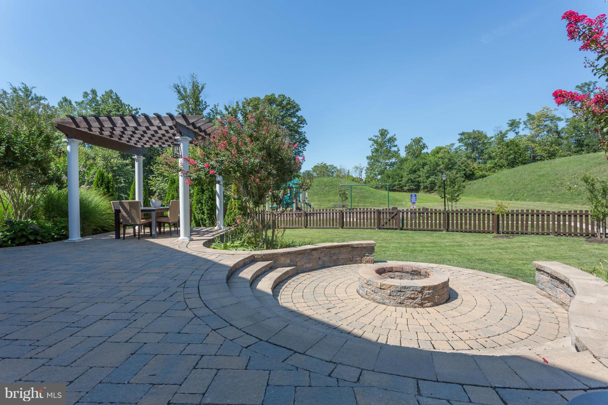 CARRIAGE HILL AT FALLS - Residential