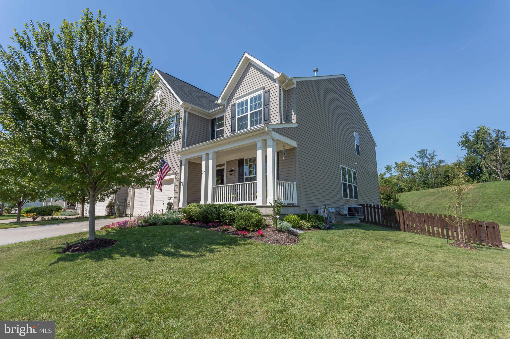 CARRIAGE HILL AT FALLS - Residential